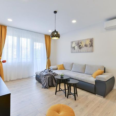 Zara Lumina Apartment Luaran gambar